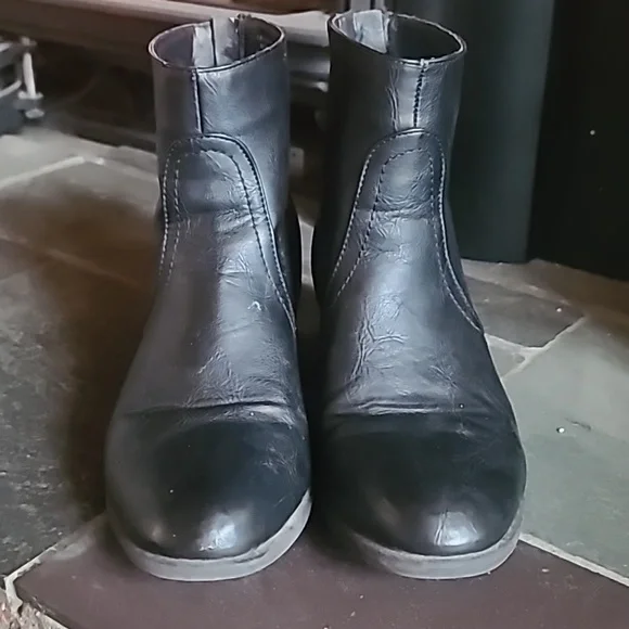 size 7 Chelsea Boot - Picture 5 of 7